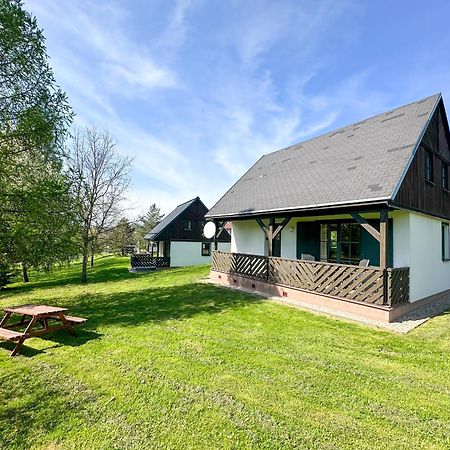 Ctyricitka Na Stastnem Kopci Villa Черни Дул Екстериор снимка
