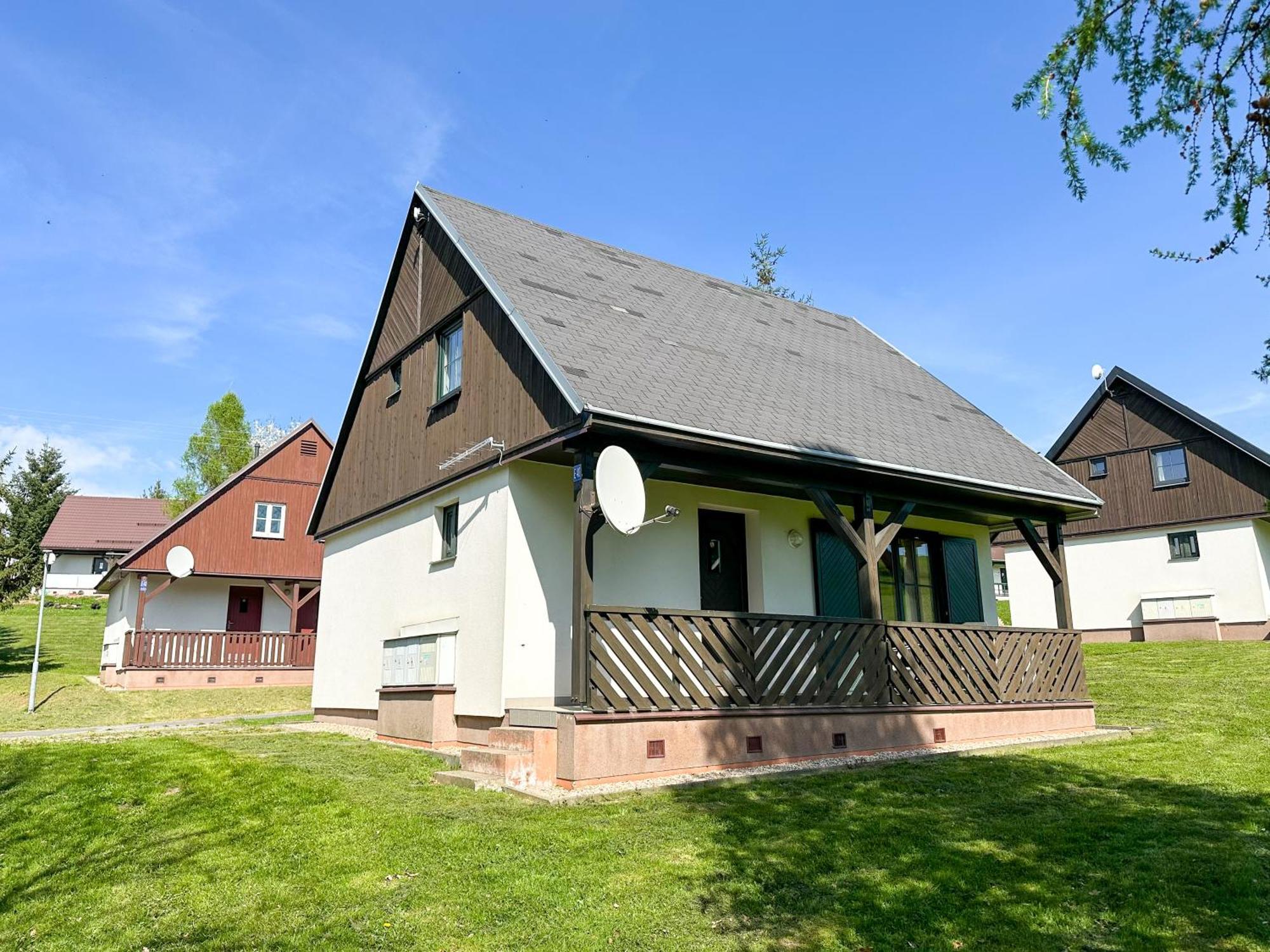 Ctyricitka Na Stastnem Kopci Villa Черни Дул Екстериор снимка